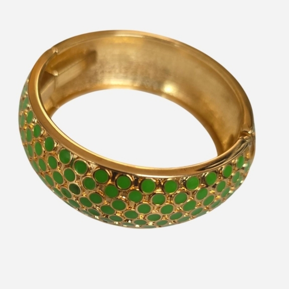 Elegant Gold and Green Bracelet - Picture 4 of 6